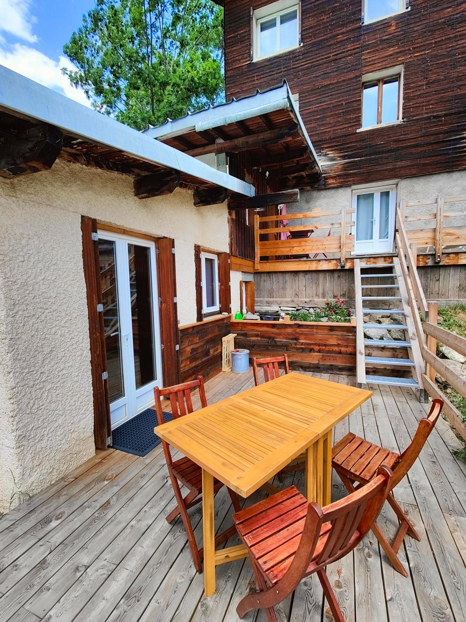 Chalet Ailleurs Appartement A Molines En Queyras Екстериор снимка